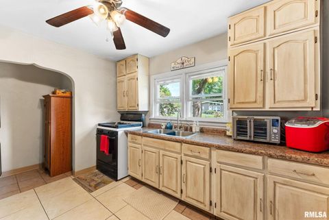 Tiny photo for 3809 15TH Street, Moline, IL 61265 (MLS # QC4268026)