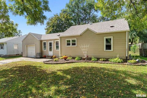 Tiny photo for 3809 15TH Street, Moline, IL 61265 (MLS # QC4268026)