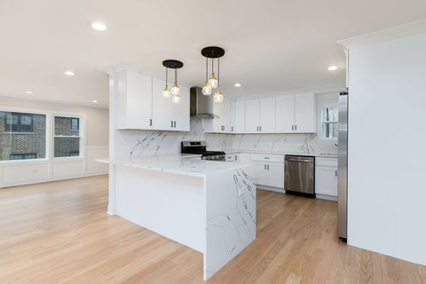 Tiny photo for 8110 Lockwood Avenue, Burbank, IL 60459 (MLS # 12771817)