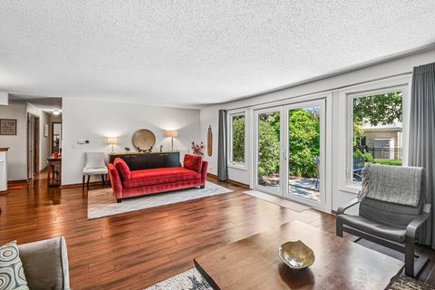 Tiny photo for 815 S Salem Avenue, Arlington Heights, IL 60005 (MLS # 12704039)