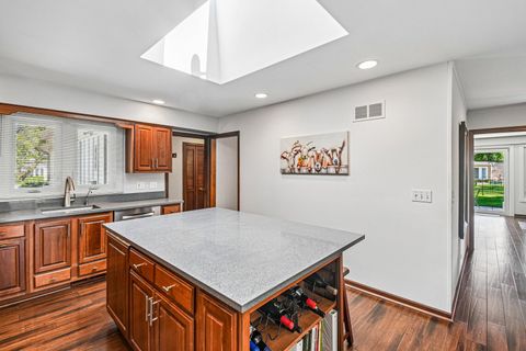 Tiny photo for 815 S Salem Avenue, Arlington Heights, IL 60005 (MLS # 12704039)