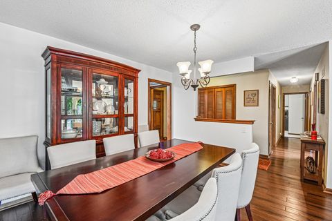 Tiny photo for 815 S Salem Avenue, Arlington Heights, IL 60005 (MLS # 12704039)