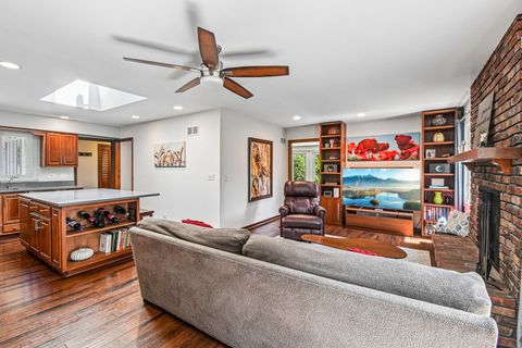 Tiny photo for 815 S Salem Avenue, Arlington Heights, IL 60005 (MLS # 12704039)