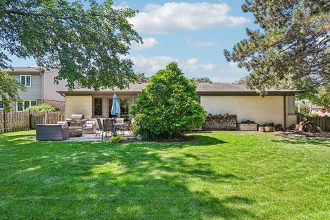 Tiny photo for 815 S Salem Avenue, Arlington Heights, IL 60005 (MLS # 12704039)