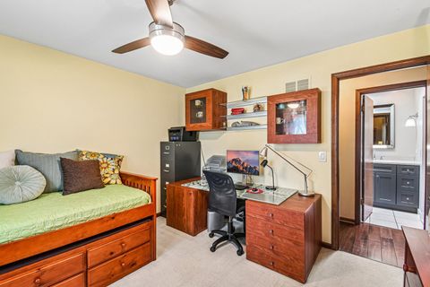 Tiny photo for 815 S Salem Avenue, Arlington Heights, IL 60005 (MLS # 12704039)