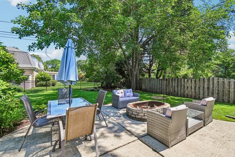 Tiny photo for 815 S Salem Avenue, Arlington Heights, IL 60005 (MLS # 12704039)