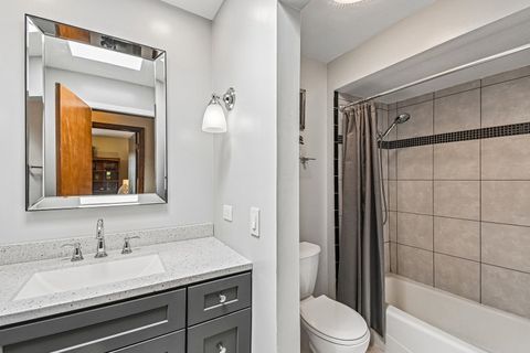Tiny photo for 815 S Salem Avenue, Arlington Heights, IL 60005 (MLS # 12704039)
