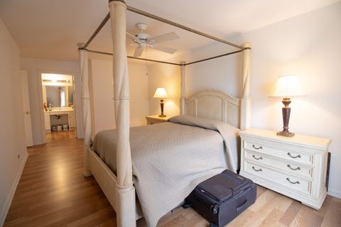 Tiny photo for 120 Carriage Way Drive #202B, Burr Ridge, IL 60527 (MLS # 12616458)