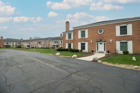 Tiny photo for 120 Carriage Way Drive #202B, Burr Ridge, IL 60527 (MLS # 12616458)