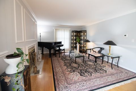 Tiny photo for 120 Carriage Way Drive #202B, Burr Ridge, IL 60527 (MLS # 12616458)