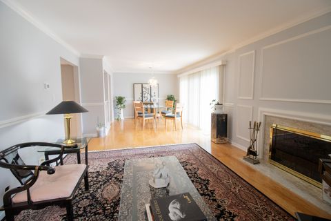 Tiny photo for 120 Carriage Way Drive #202B, Burr Ridge, IL 60527 (MLS # 12616458)