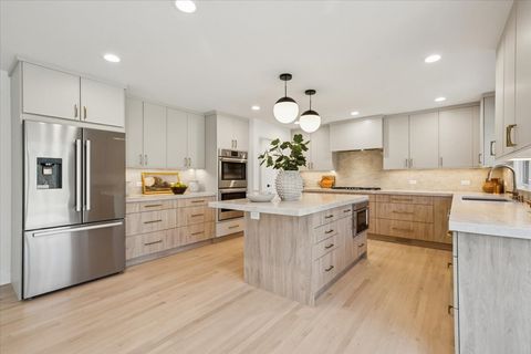 Tiny photo for 45 E Mallard Lane, Lake Forest, IL 60045 (MLS # 12604314)