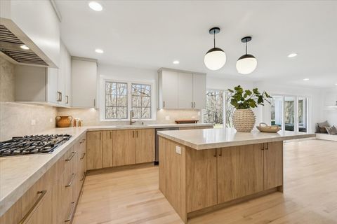 Tiny photo for 45 E Mallard Lane, Lake Forest, IL 60045 (MLS # 12604314)