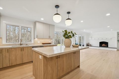 Tiny photo for 45 E Mallard Lane, Lake Forest, IL 60045 (MLS # 12604314)