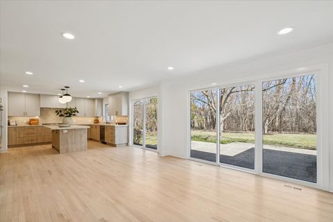 Tiny photo for 45 E Mallard Lane, Lake Forest, IL 60045 (MLS # 12604314)