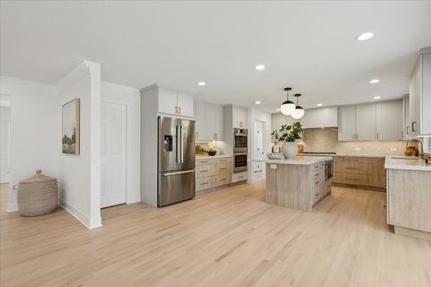 Tiny photo for 45 E Mallard Lane, Lake Forest, IL 60045 (MLS # 12604314)