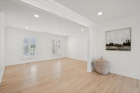 Tiny photo for 45 E Mallard Lane, Lake Forest, IL 60045 (MLS # 12604314)