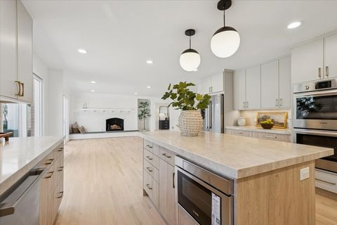 Tiny photo for 45 E Mallard Lane, Lake Forest, IL 60045 (MLS # 12604314)