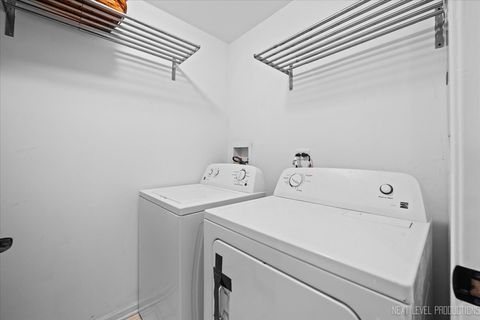 Tiny photo for 1208 Tennyson Lane, Naperville, IL 60540 (MLS # 12507278)