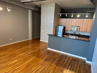 1224 W Van Buren Street 511