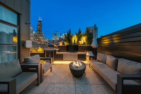 Tiny photo for 333 N JEFFERSON Street #606, Chicago, IL 60661 (MLS # 12645557)