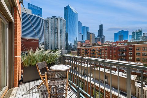 Tiny photo for 333 N JEFFERSON Street #606, Chicago, IL 60661 (MLS # 12645557)