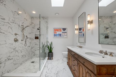 Tiny photo for 333 N JEFFERSON Street #606, Chicago, IL 60661 (MLS # 12645557)
