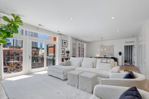 Tiny photo for 333 N JEFFERSON Street #606, Chicago, IL 60661 (MLS # 12645557)