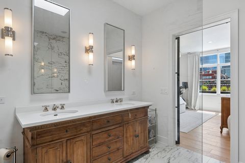 Tiny photo for 333 N JEFFERSON Street #606, Chicago, IL 60661 (MLS # 12645557)