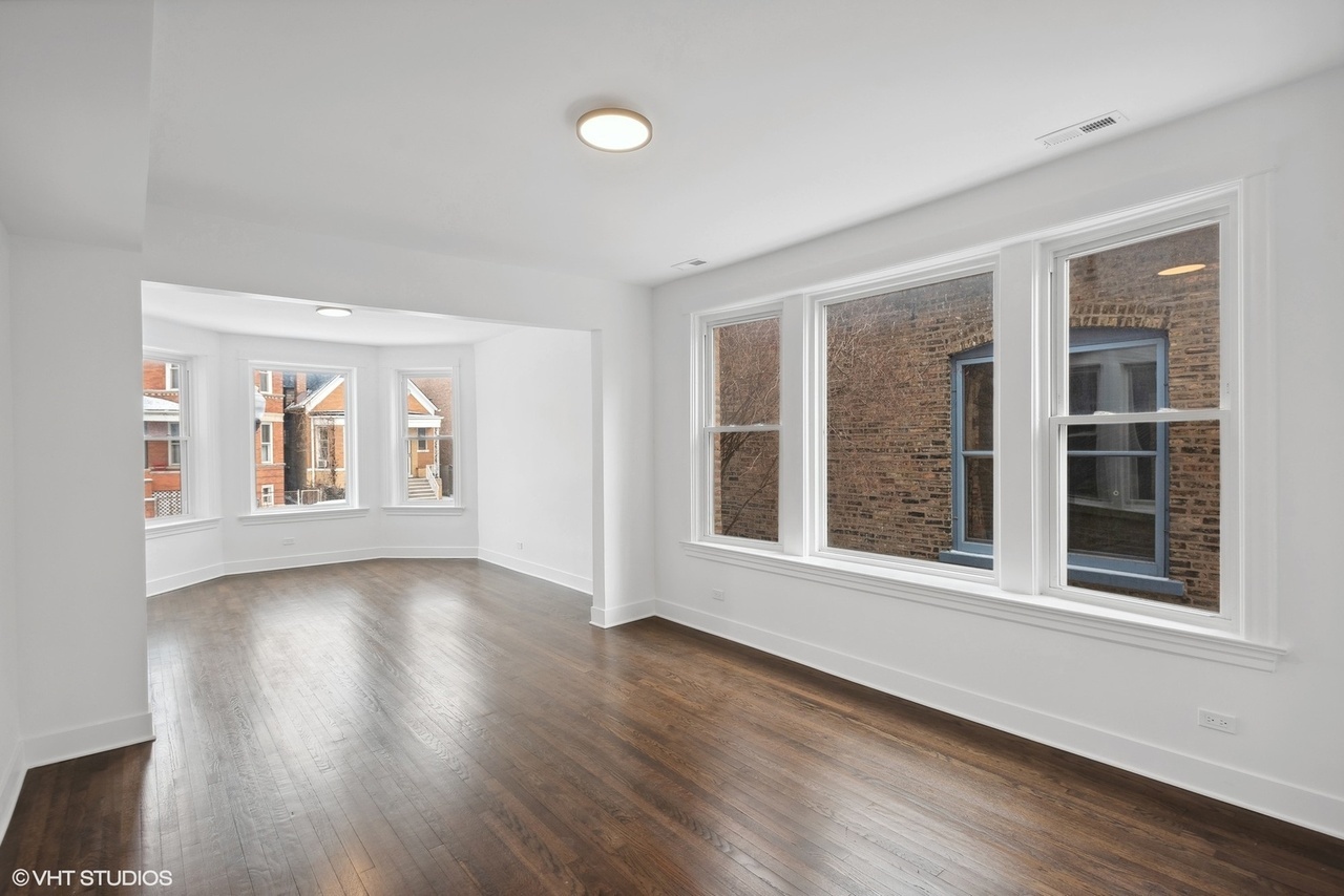 2229 W Augusta Boulevard 2