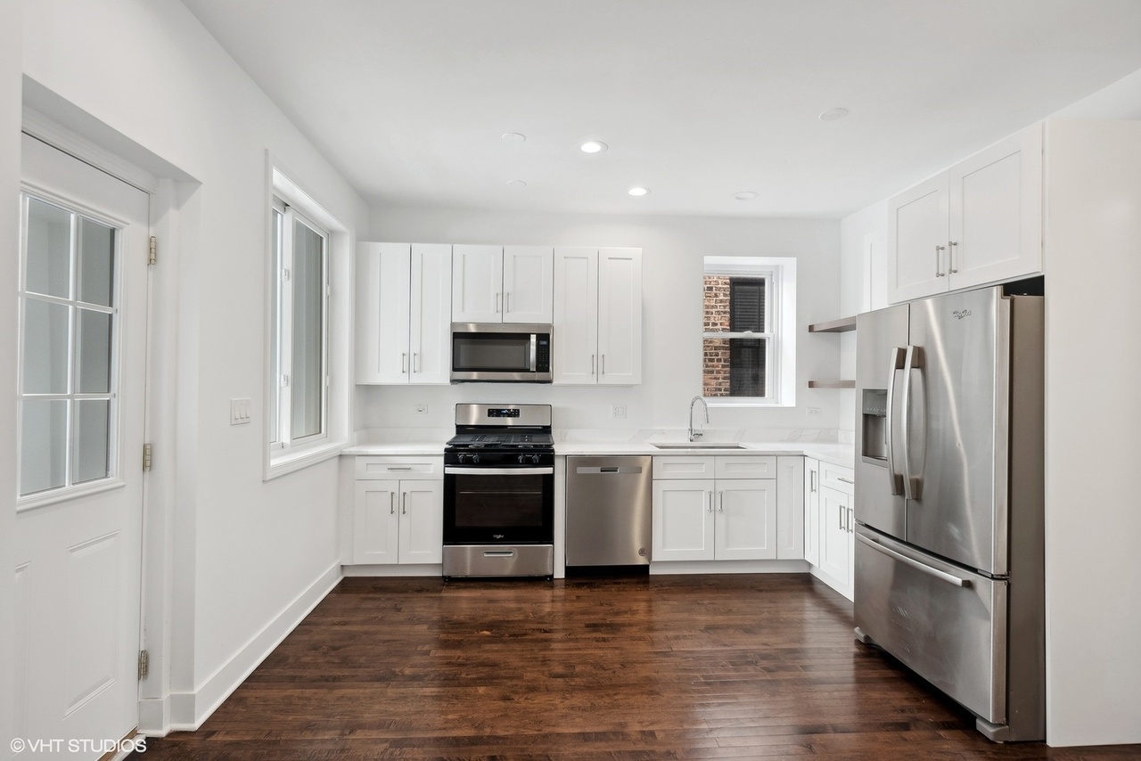 2229 W Augusta Boulevard 2