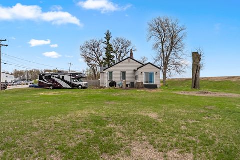Tiny photo for 4003 Elm Street, Bettendorf, IA 52722 (MLS # 12615659)