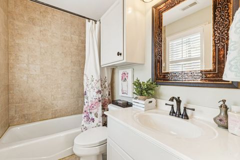 Tiny photo for 691 Reserve Court, South Elgin, IL 60177 (MLS # 12550344)