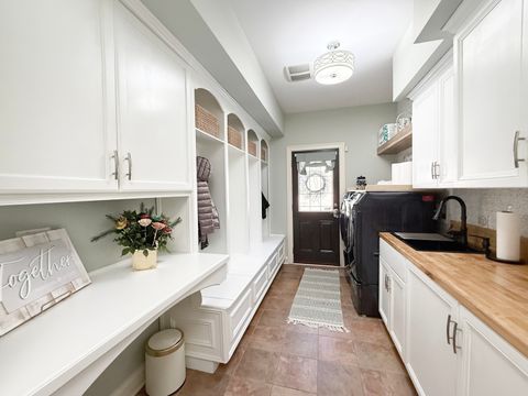 Tiny photo for 691 Reserve Court, South Elgin, IL 60177 (MLS # 12550344)