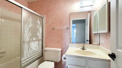 Tiny photo for 28 Montgomery Lane, Vernon Hills, IL 60061 (MLS # 12618708)