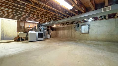 Tiny photo for 28 Montgomery Lane, Vernon Hills, IL 60061 (MLS # 12618708)