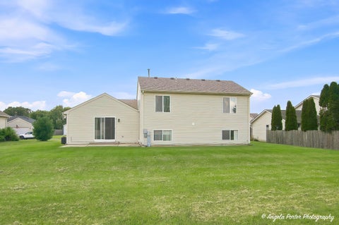 Tiny photo for 610 Cartwright Trail, McHenry, IL 60050 (MLS # 12748531)