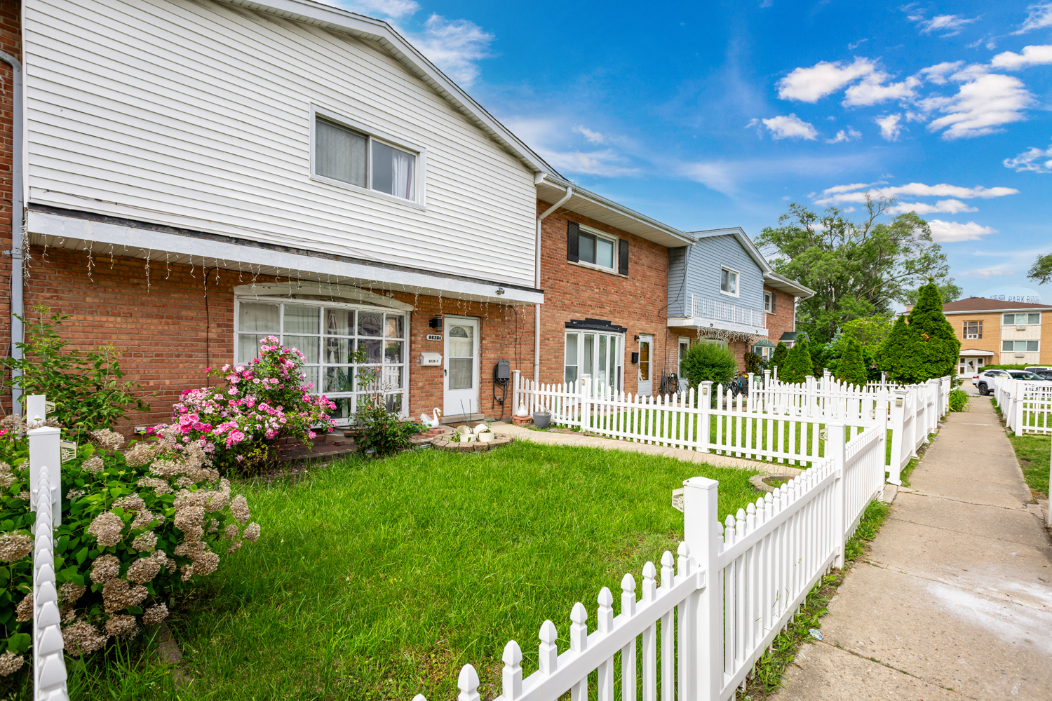 8828 Dee Road B
