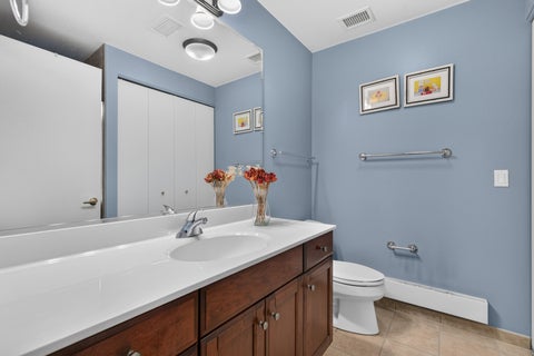 Tiny photo for 25 E Superior Street #1006, Chicago, IL 60611 (MLS # 12692011)