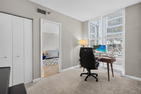 Tiny photo for 25 E Superior Street #1006, Chicago, IL 60611 (MLS # 12692011)