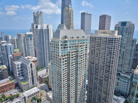 Tiny photo for 25 E Superior Street #1006, Chicago, IL 60611 (MLS # 12692011)