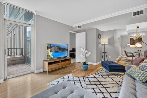 Tiny photo for 25 E Superior Street #1006, Chicago, IL 60611 (MLS # 12692011)