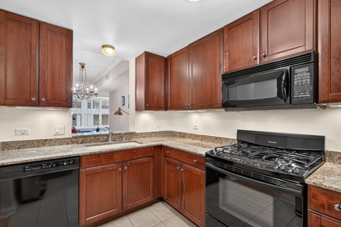 Tiny photo for 25 E Superior Street #1006, Chicago, IL 60611 (MLS # 12692011)