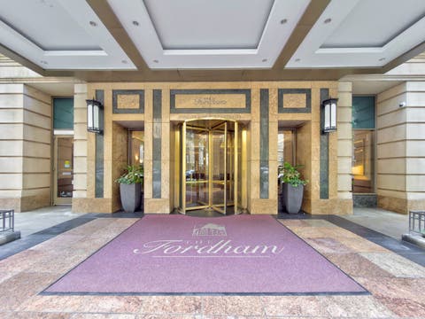 Tiny photo for 25 E Superior Street #1006, Chicago, IL 60611 (MLS # 12692011)