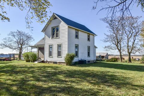 Photo of 19877 N 1600 East Road, Pontiac, IL 61764 (MLS # 12505418) Photo of 19877 N 1600 East Road, Pontiac, IL 61764 (MLS # 12505418)