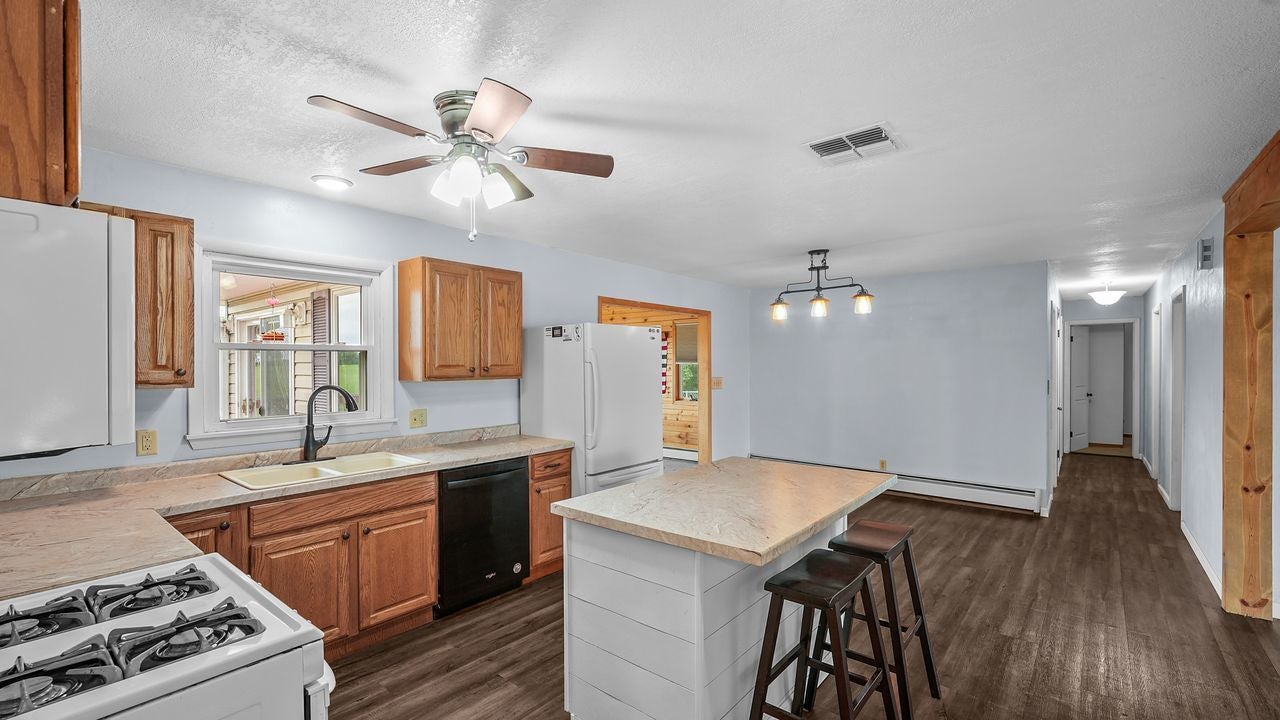 10009 Wolf Road