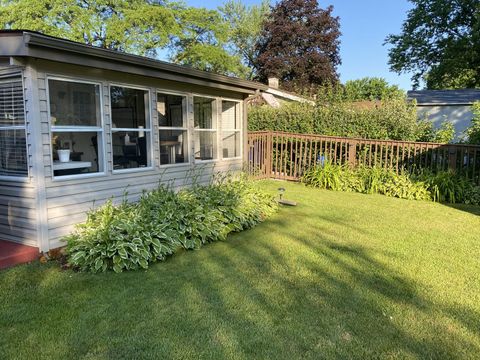 Tiny photo for 799 Brantwood Avenue, Elk Grove Village, IL 60007 (MLS # 12623783)
