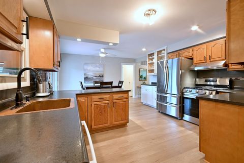 Tiny photo for 799 Brantwood Avenue, Elk Grove Village, IL 60007 (MLS # 12623783)