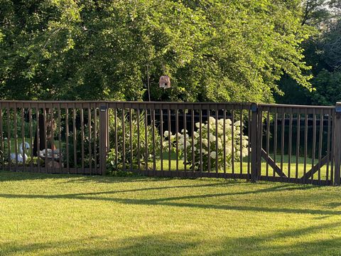 Tiny photo for 799 Brantwood Avenue, Elk Grove Village, IL 60007 (MLS # 12623783)
