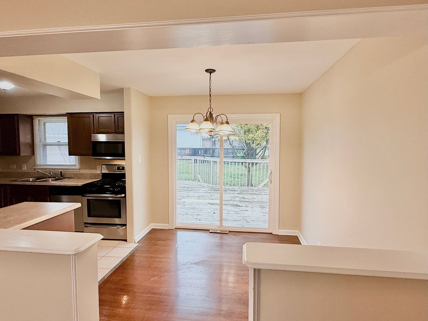 16109 Prairie Avenue